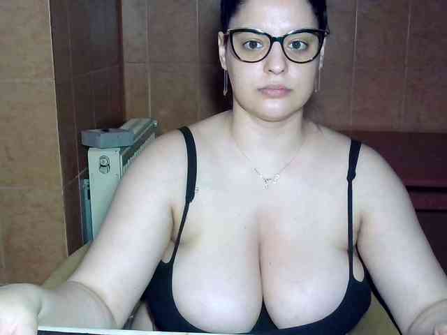 MoniqQuuen webcam