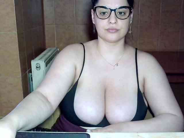 MoniqQuuen MoniqQuuen