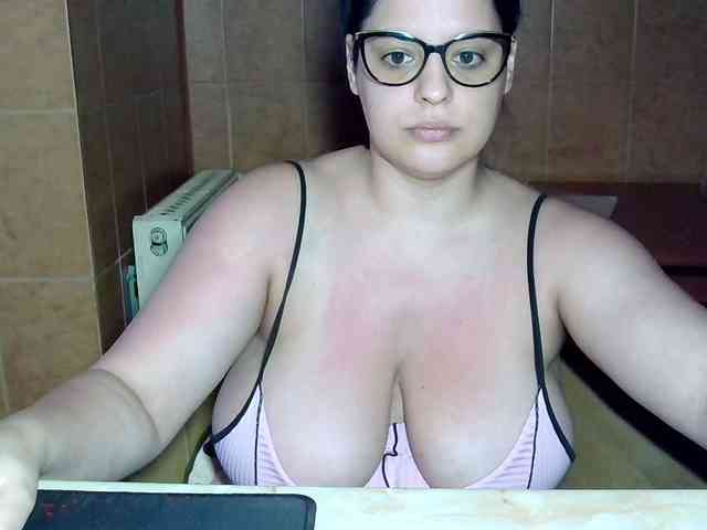 MoniqQuuen webcam