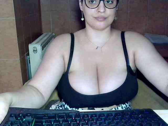 MoniqQuuen webcam