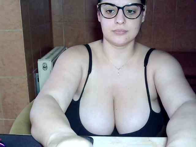 MoniqQuuen webcam