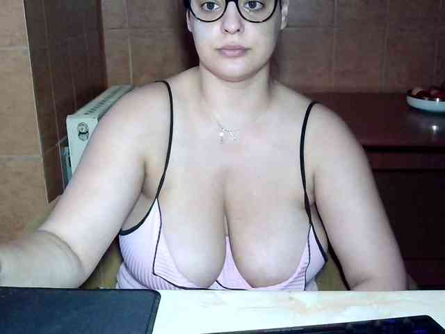 MoniqQuuen webcam