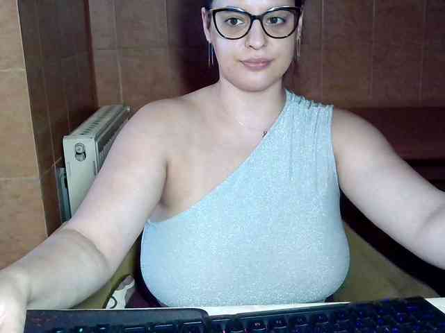 MoniqQuuen webcam
