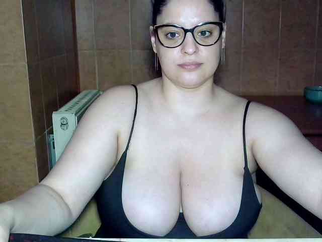 MoniqQuuen webcam