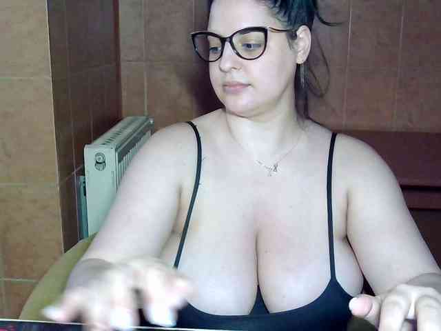 MoniqQuuen webcam