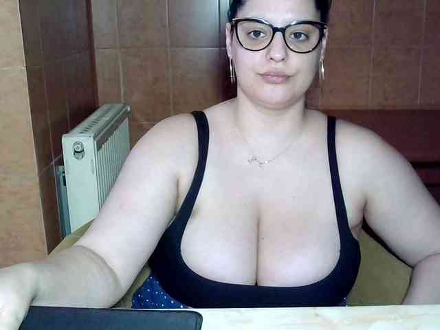 MoniqQuuen MoniqQuuen