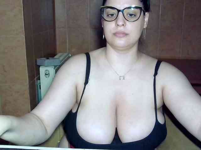 MoniqQuuen webcam
