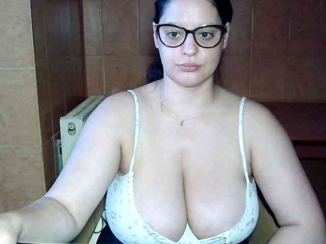 MoniqQuuen webcam