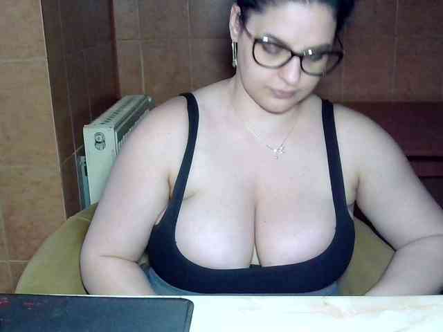 MoniqQuuen webcam