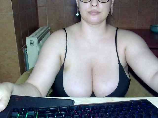 Modelo: MoniqQuuen