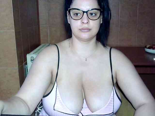 MoniqQuuen webcam