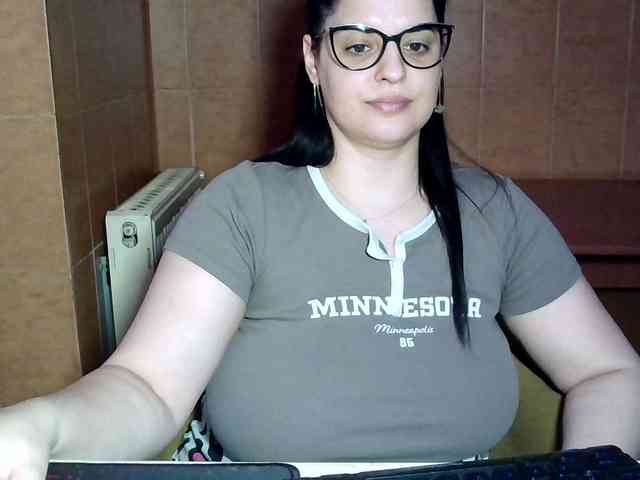 MoniqQuuen webcam