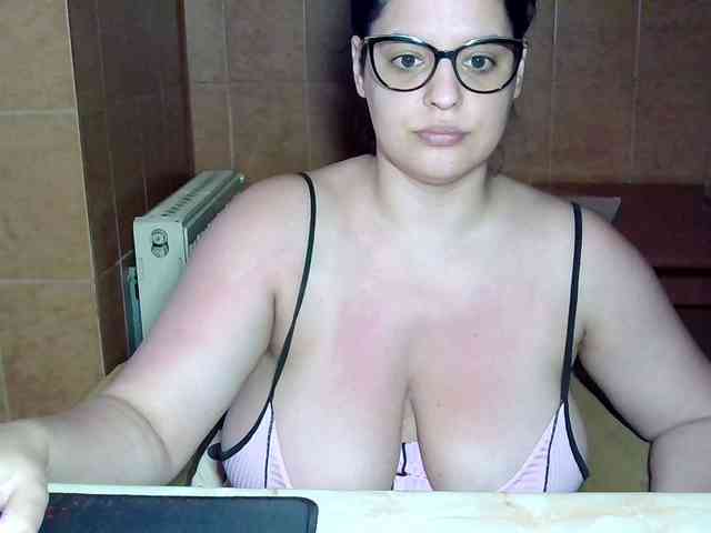 MoniqQuuen webcam