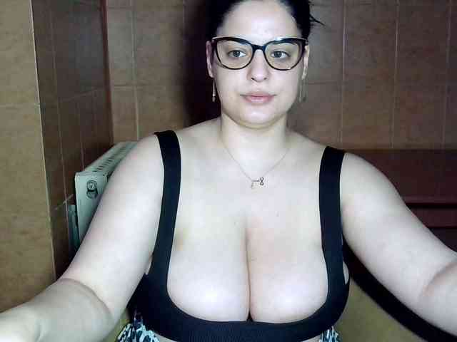 MoniqQuuen MoniqQuuen
