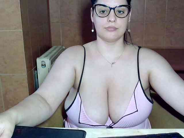 MoniqQuuen webcam
