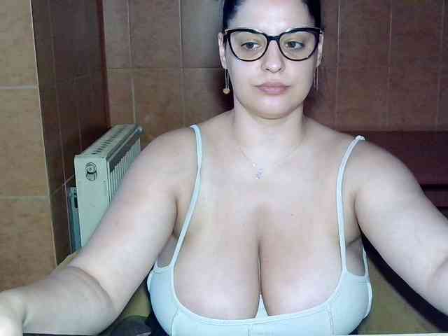 MoniqQuuen webcam