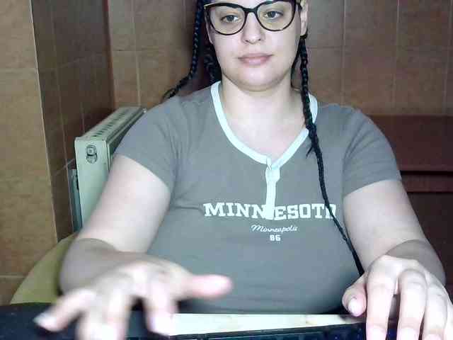 MoniqQuuen MoniqQuuen