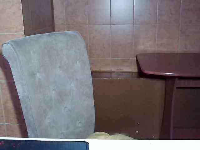 MoniqQuuen webcam