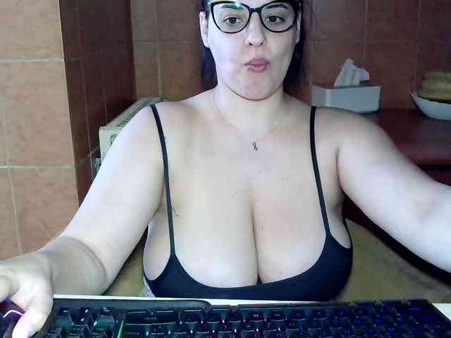 MoniqQuuen webcam