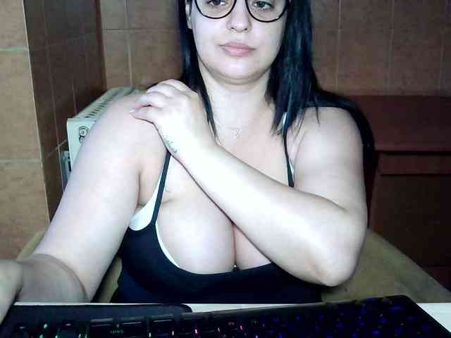 MoniqQuuen webcam
