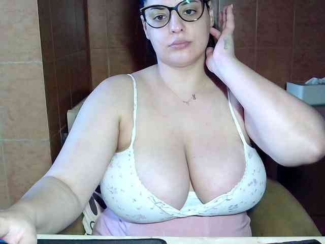 MoniqQuuen webcam
