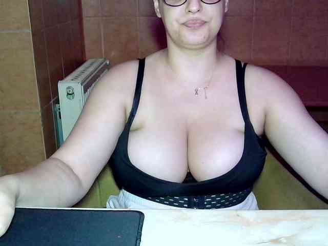 MoniqQuuen MoniqQuuen