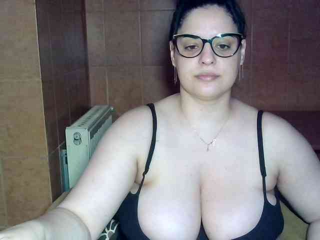 MoniqQuuen webcam