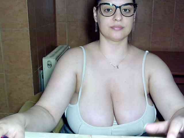 MoniqQuuen webcam