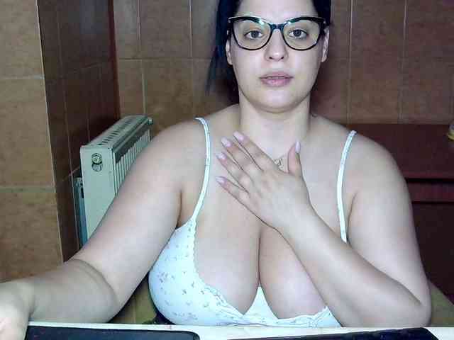 MoniqQuuen MoniqQuuen