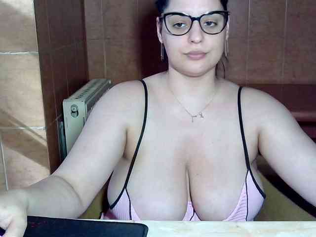 MoniqQuuen webcam