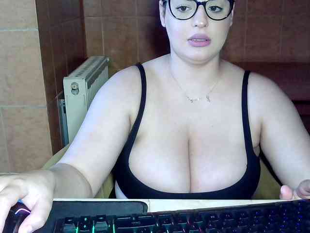 MoniqQuuen webcam
