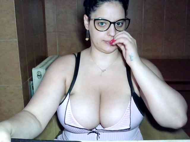MoniqQuuen webcam