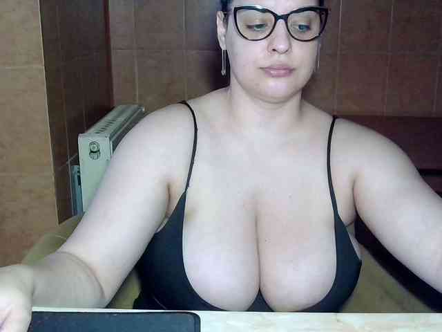 MoniqQuuen webcam
