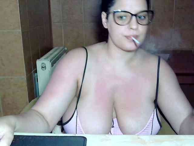 MoniqQuuen webcam