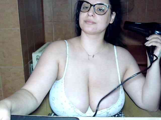 MoniqQuuen webcam