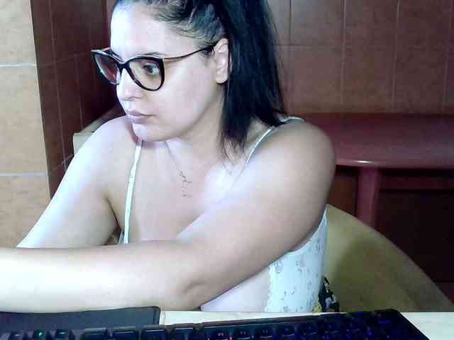 MoniqQuuen webcam