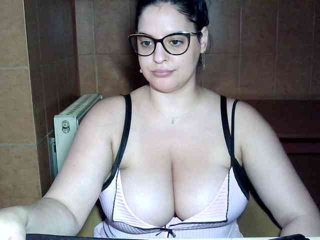 MoniqQuuen webcam