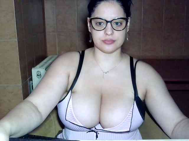 MoniqQuuen webcam