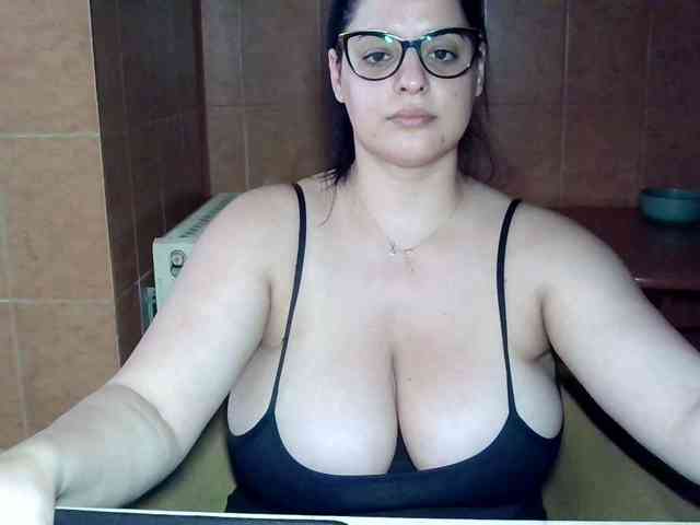 MoniqQuuen webcam
