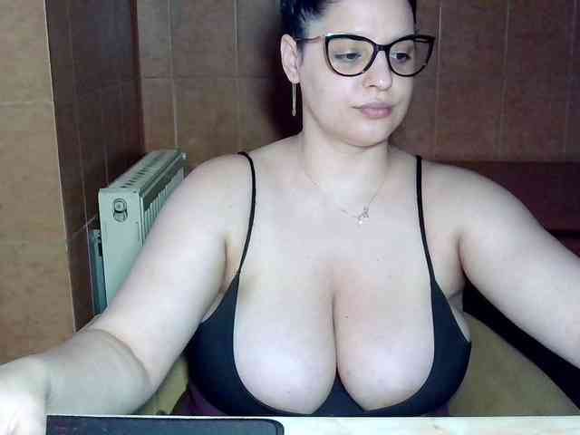 MoniqQuuen MoniqQuuen