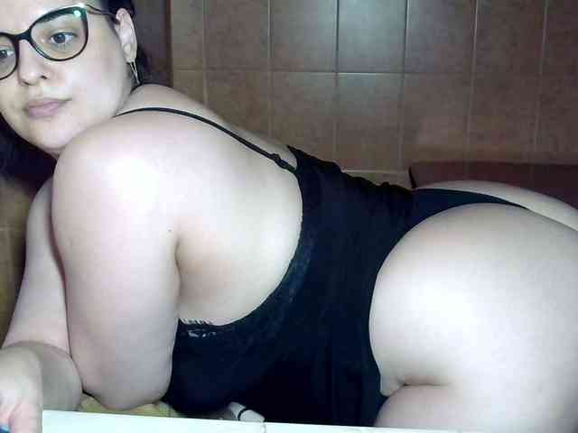 MoniqQuuen webcam