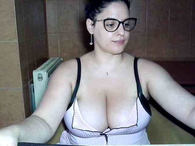 MoniqQuuen webcam