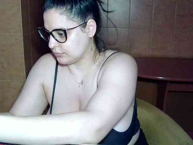 MoniqQuuen webcam