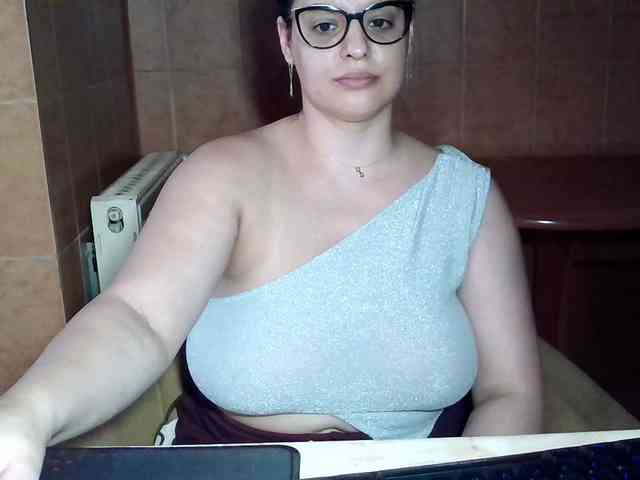 MoniqQuuen webcam