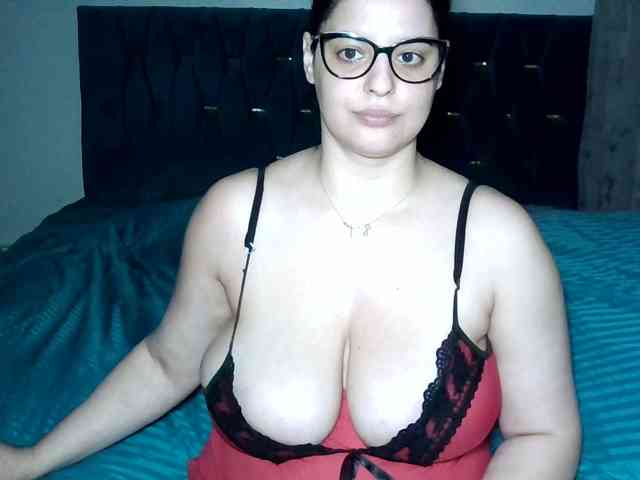 MoniqQuuen webcam