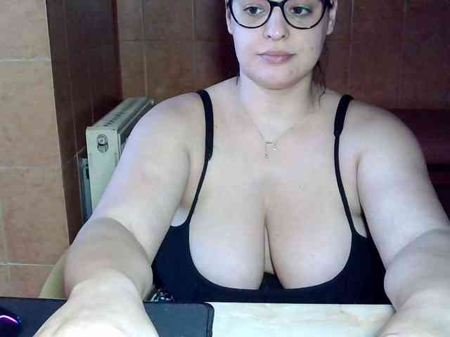 MoniqQuuen webcam