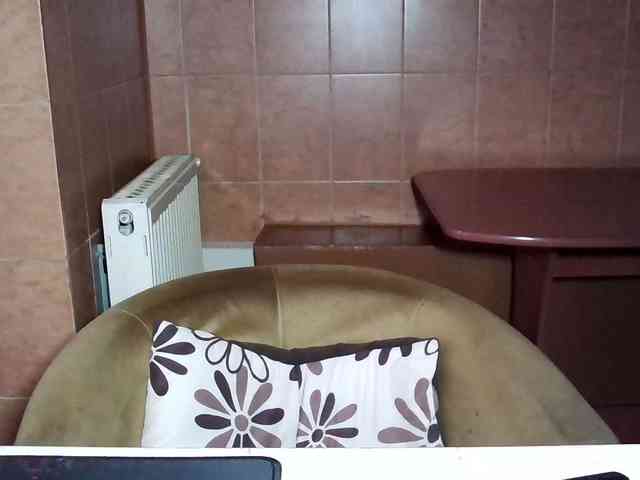 MoniqQuuen webcam