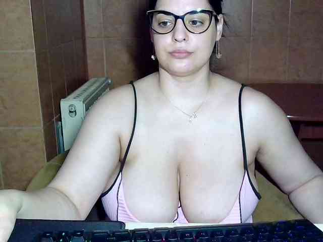 MoniqQuuen webcam