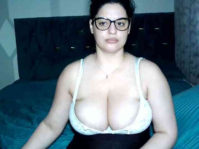 MoniqQuuen webcam