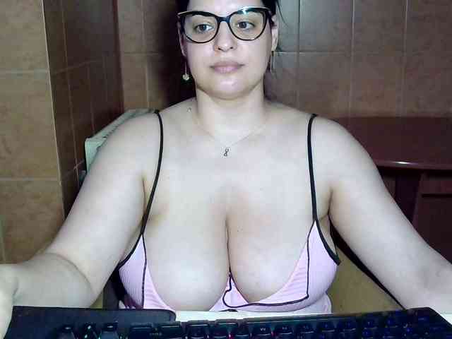 MoniqQuuen webcam